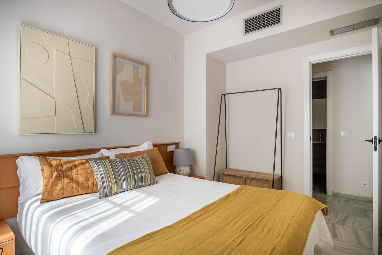 Amplisimo Apartamento De Diseno Nuevo En El Corazon De Triana, Parking Included Seville Exterior photo