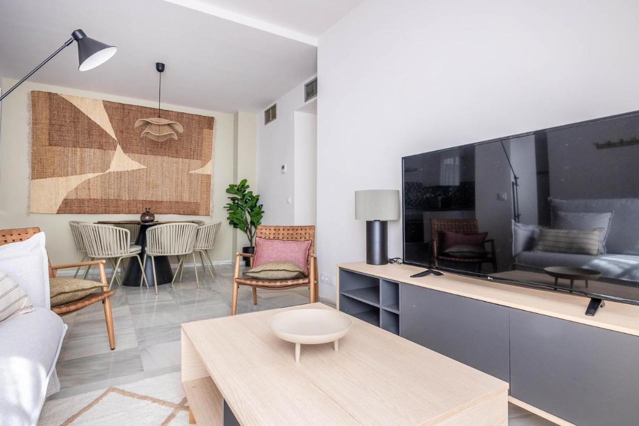 Amplisimo Apartamento De Diseno Nuevo En El Corazon De Triana, Parking Included Seville Exterior photo