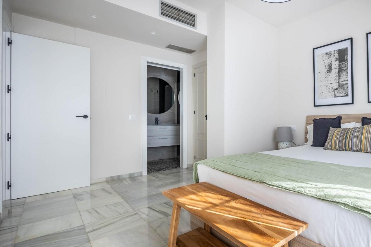 Amplisimo Apartamento De Diseno Nuevo En El Corazon De Triana, Parking Included Seville Exterior photo