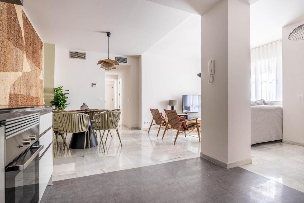 Amplisimo Apartamento De Diseno Nuevo En El Corazon De Triana, Parking Included Seville Exterior photo