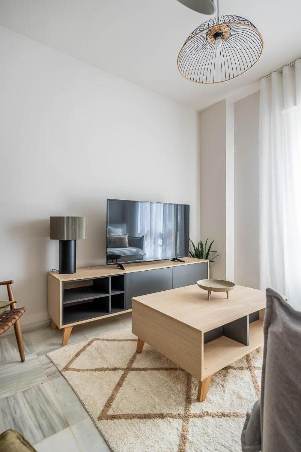 Amplisimo Apartamento De Diseno Nuevo En El Corazon De Triana, Parking Included Seville Exterior photo