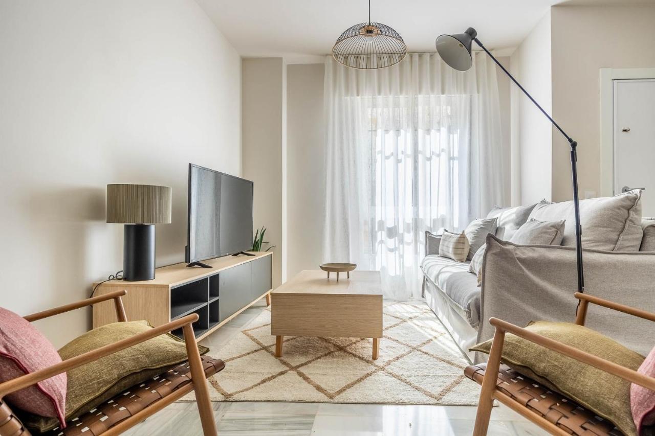 Amplisimo Apartamento De Diseno Nuevo En El Corazon De Triana, Parking Included Seville Exterior photo